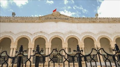 صحيفة لوموند: ''عصر الجنون القضائي'' يهيمن على تونس