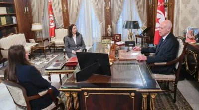 Saïed plaide pour la suppression de la sous-traitance et une justice sociale fondée sur la dignité du travailleur