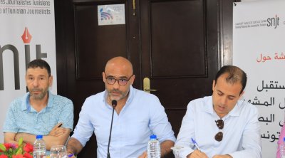 نقابة الصحفيين التونسيين تتمسك بهيئة تعديلية مستقلة وترفض العودة إلى وزارة الإعلام