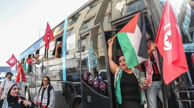 قافلة الصمود في انتظار التصريح المصري