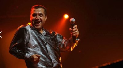 عودة الشاب مامي إلى مهرجانات تونس تثير جدلاً 