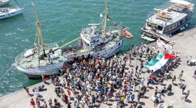 Flottille de la liberté : le navire ''Handala'' prend la mer depuis l'Italie en direction de Gaza