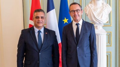 Coopération tuniso-française : Khaled Ennouri reçu à Paris par le ministre de l’Intérieur français