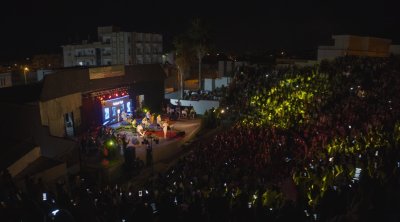 تفاعل جماهيري كبير في سهرة "يلا نغني" بمهرجان بوڨرنين  (صور)