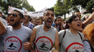 اليوم العالمي للشباب ارتفاع البطالة وهجرة الشباب تهدد مستقبل تونس