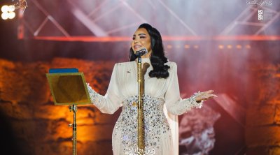 En images : Ahlam illumine la scène de Carthage pour la clôture du Festival