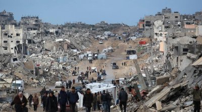 الاحتلال يقصف نازحين وينذر سكان مدينة غزة بإخلائها سريعا
