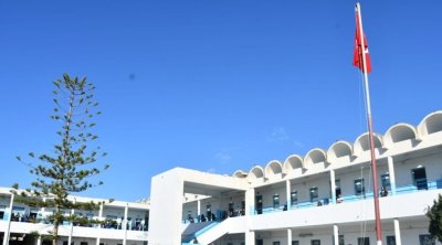 تونس.. إدارة معهد بالحمامات تمنع التلاميذ من أداء الصلاة