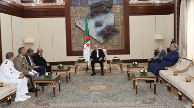 تفاصيل زيارة وزير الدفاع الوطني للجزائر