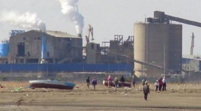 قضية استعجالية لوقف الإنتاج ببعض وحدات المجمع الكيميائي التونسي