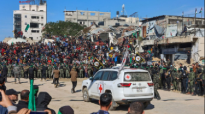 Dernier échange de prisonniers entre le Hamas et Israël au quatrième jour du cessez-le-feu à Gaza