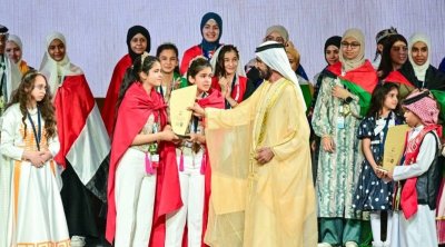 التوأم بيسان وبيلسان تفوزان بالجائزة الأولى في تحدي القراءة العربي (فيديو)