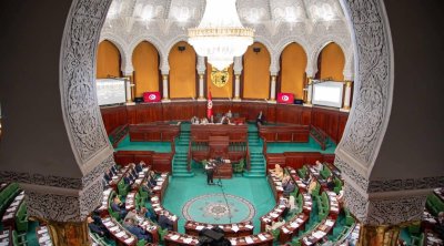 مشاريع قوانين تشمل المحروقات والمناجم والجمعيات على طاولة البرلمان