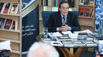 منع الكاتب التونسي عبد القادر بن الحاج نصر من السفر