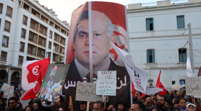 تونس: استياء واسع بعد رفع لافتات وصور مثيرة للجدل في مسيرة السبت 