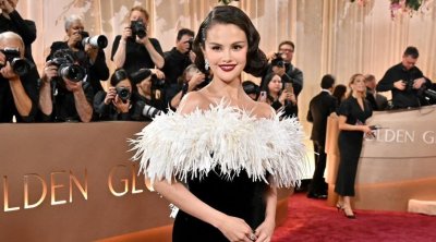 سيلينا غوميز تخطف الأنظار على سجادة غولدن غلوب (صور)