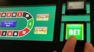 منظمة تطالب بتشديد الرقابة على الرهان الإلكتروني في تونس