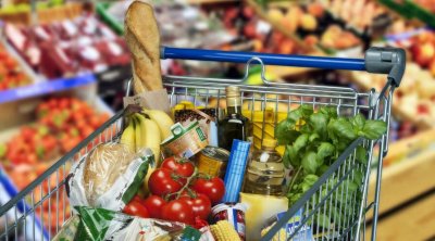 حجز 45 طنًا من المواد الغذائية الفاسدة قبل رمضان