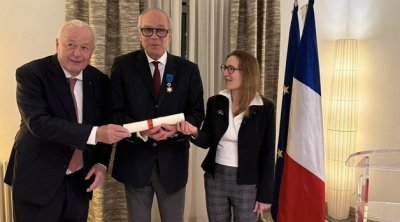 Héchmi Louzir décoré de l’Ordre national du Mérite en France 