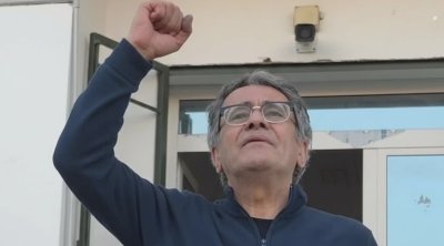 نواب البرلمان يرحبون بالإفراج عن أحمد صواب