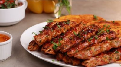 Recette : chorba ''langue d’oiseau''et kebab au poulet