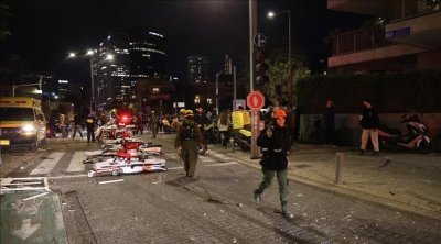 6 إصابات وأضرار واسعة جراء صواريخ إيرانية وسط إسرائيل