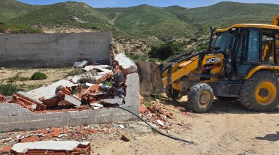 بنزرت : تنفيذ 5 قرارات هدم في رأس الجبل (صور)