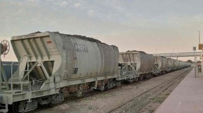 إضراب مفتوح يوقف إنتاج الفسفاط بالمظيلة والمتلوي
