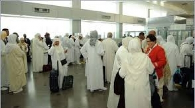 تأخر عودة المعتمرين لـ4 ايام بعد أن تصدقوا بأموالهم ومؤونتهم