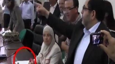 صالحة بن عايشة تقاضي عمر الشتوي لاسترجاع كراسها