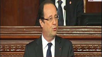  انقطاع التيار الكهربائي خلال خطاب هولاند في مقر اتحاد الصناعة و التجارة   