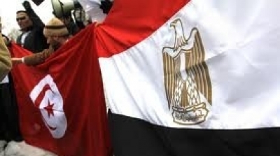  مصر تستدعي السفير التونسي و تبلغه استغرابها من موقف تونس التصعيدي