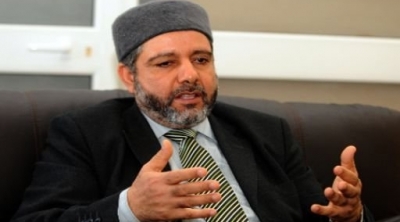 نور الدين الخادمي يتمسك بإغلاق المطاعم والمقاهي في رمضان