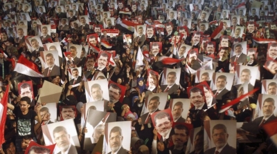 مؤيـدي مرسي يحتشدون ''لجمــعة الـزحــف''