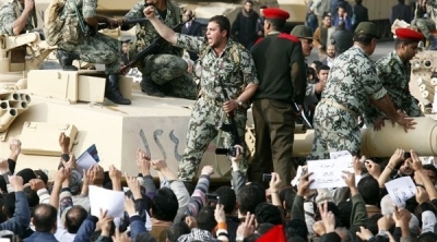 المنظمة المصرية لحقوق الإنسان تطالب النهضة بوقف الاعتداءات على الجيش المصري