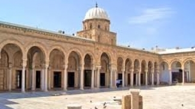 مشايخ الزيتونة يحتجون أمام قصر الحكومة