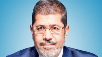 مرسي يطلب العفو من الجيش المصري 