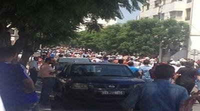 مسيرة حاشدة تتجه نحو التأسيسي للمطالبة بإسقاط النظام