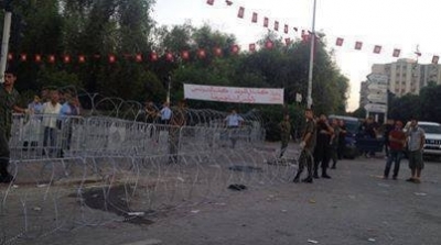 الجيش يحيط المجلس التأسيسي بالاسلاك الشائكة  