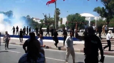 هيومن رايتس ووتش تطالب بمحاكمة الأمنيين الذين قمعوا المحتجين أمام التأسيسي