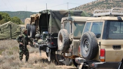 الجيش الجزائري يعزز تواجده على الحدود مع تونس