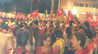 توافد اعداد كبيرة من المواطنين من كامل الجهات على ساحة باردو 