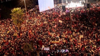  اكثر من 100 الف متظاهر عدد المشاركين في مسيرة الوفاء لروح شكري بلعيد