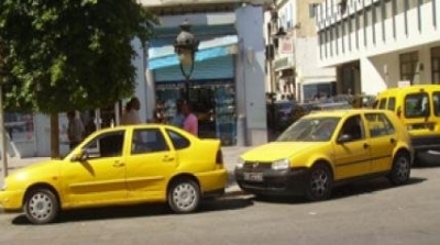 أصحاب سيارات التاكسي يعتدون على معتصمي الرحيل