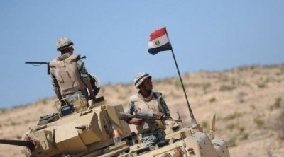 مقتل 10 جنود مصريين في تفجير سيارة ملغومة بسيناء