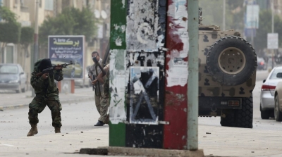 ليبيا :  5 قتلى و 17 جريحا في اشتباكات بين الجيش و انصار الشريعة ببنغازي 