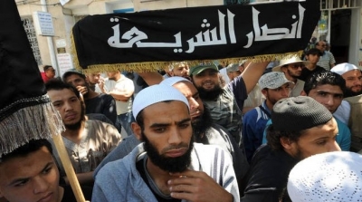 حي الانطلاقة : تفريق تجمع لأنصار الشريعة باستعمال الغاز المسيل للدموع 