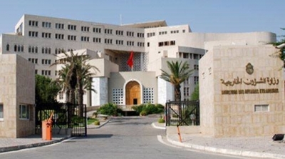 وزارة الخارجية تتدخل بعد قيام مهاجرين تونسيين بخياطة افواههم في ايطاليا 