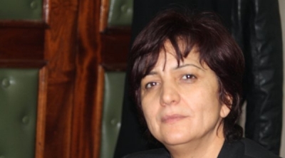 بعد وصفها لهم بالخونة : سامية عبو تعتذر من نواب كتلة النهضة 