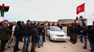 الافراج عن 6 تجار تونسيين كانوا محتجزين في ليبيا وفتح معبر رأس جدير